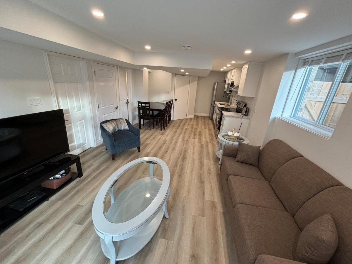 One-Bedroom Unit At Vista Hill واترلو المظهر الخارجي الصورة