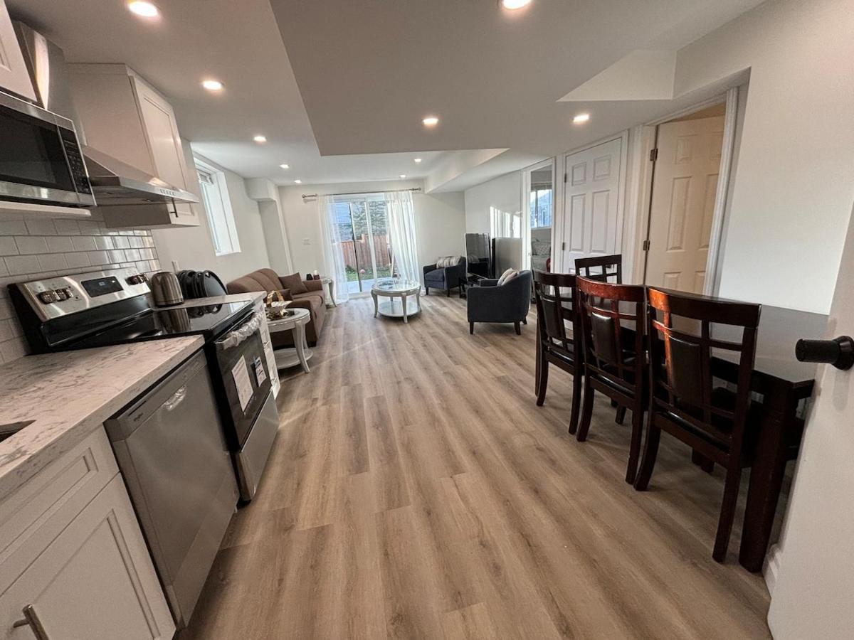 One-Bedroom Unit At Vista Hill واترلو المظهر الخارجي الصورة